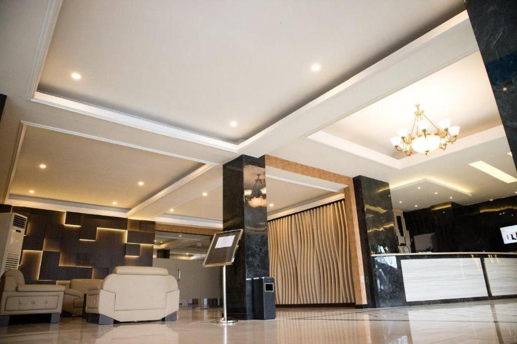 Karlita Hotel Tegal Tegal (Central Java) Exterior foto