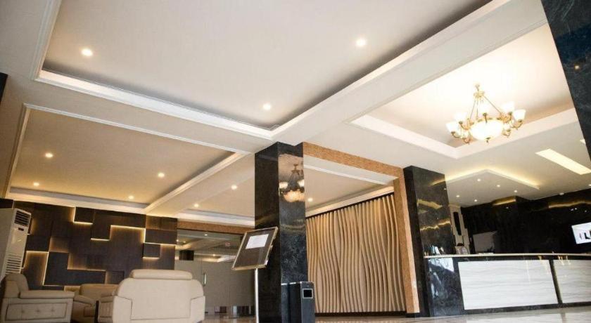 Karlita Hotel Tegal Tegal (Central Java) Exterior foto