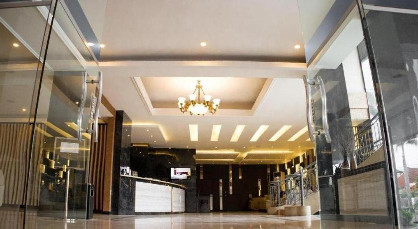 Karlita Hotel Tegal Tegal (Central Java) Exterior foto